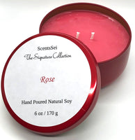Top: Green Leaves, Ozone Middle: Rose, Carnation, Lily of the Valley, Ylang Ylang Base: Powder, Peppercorn