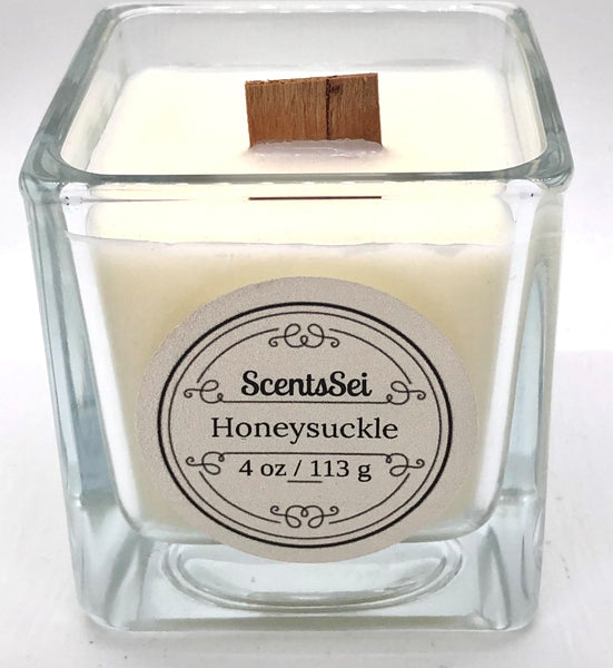 Top: Neroli, Berry, Lemon Middle: Honeysuckle, Pear, Green Leaves Base: Honey